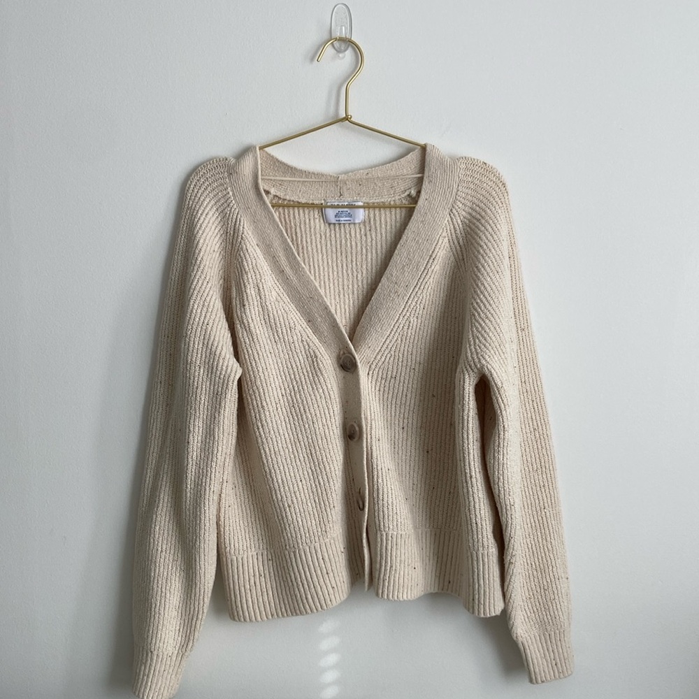 Old Navy Cream Ribbed Button-Up Cardigan - Picture 2 of 9